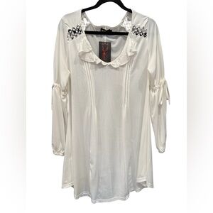 Reborn White‎ Blouse with Lace Detail